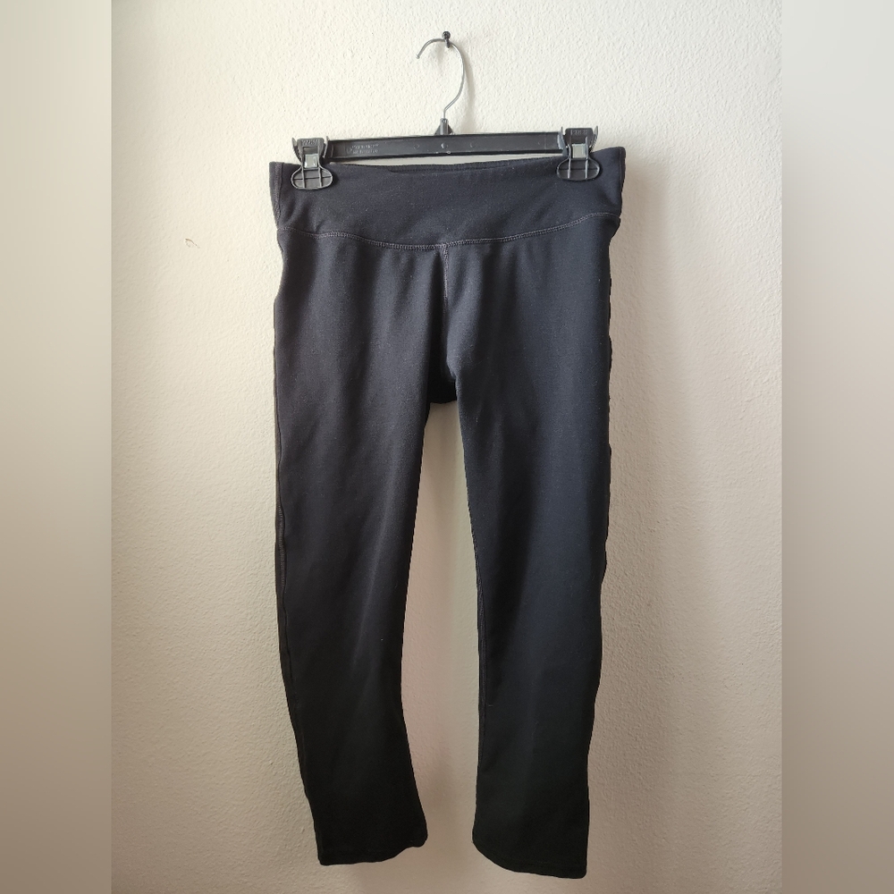 Fabletics Women's Capri‎ Leggings Black Size Small